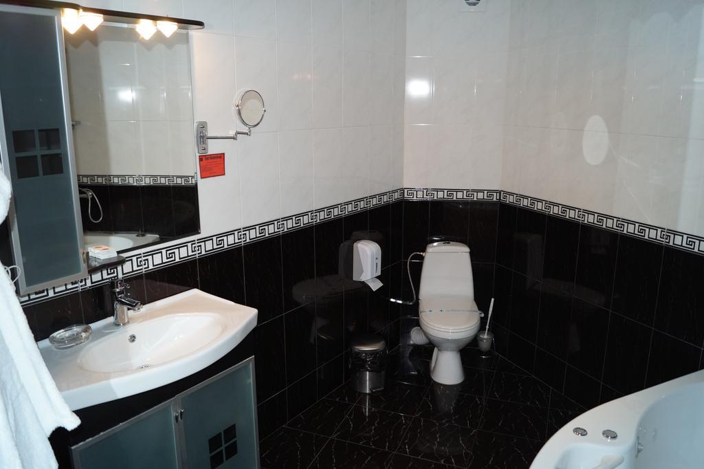 Hotel Kardjali Kurdzhali ภายนอก รูปภาพ
