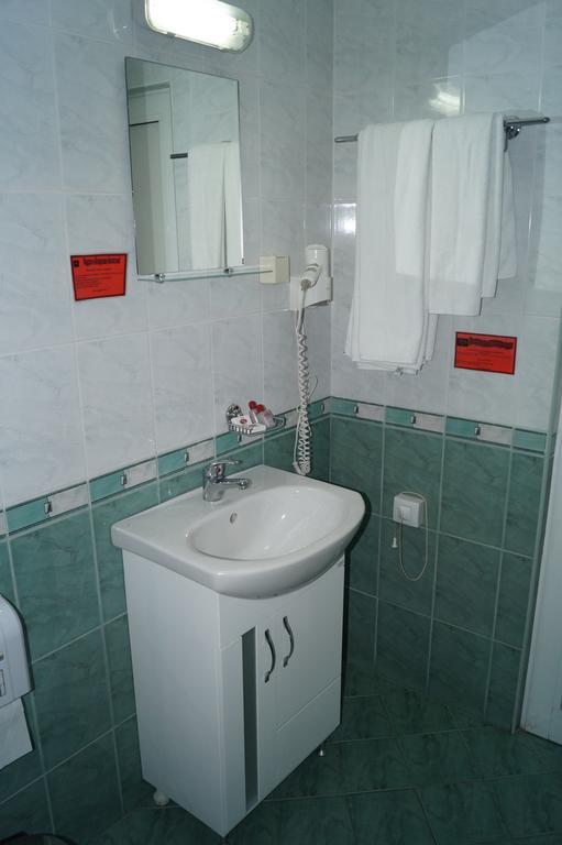Hotel Kardjali Kurdzhali ภายนอก รูปภาพ