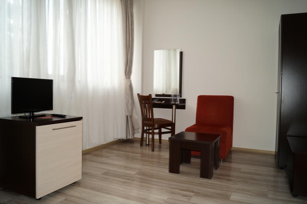 Hotel Kardjali Kurdzhali ภายนอก รูปภาพ