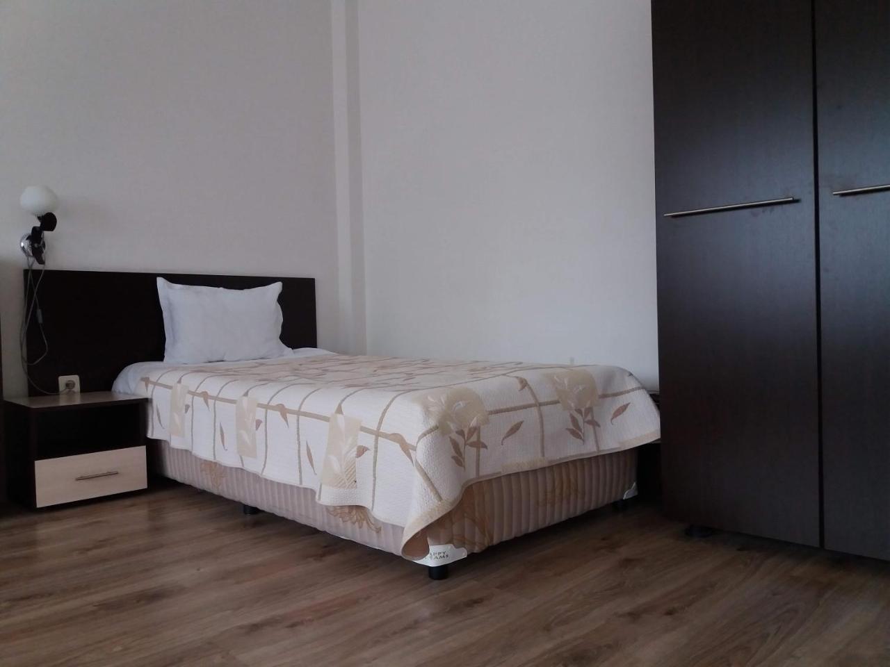 Hotel Kardjali Kurdzhali ภายนอก รูปภาพ